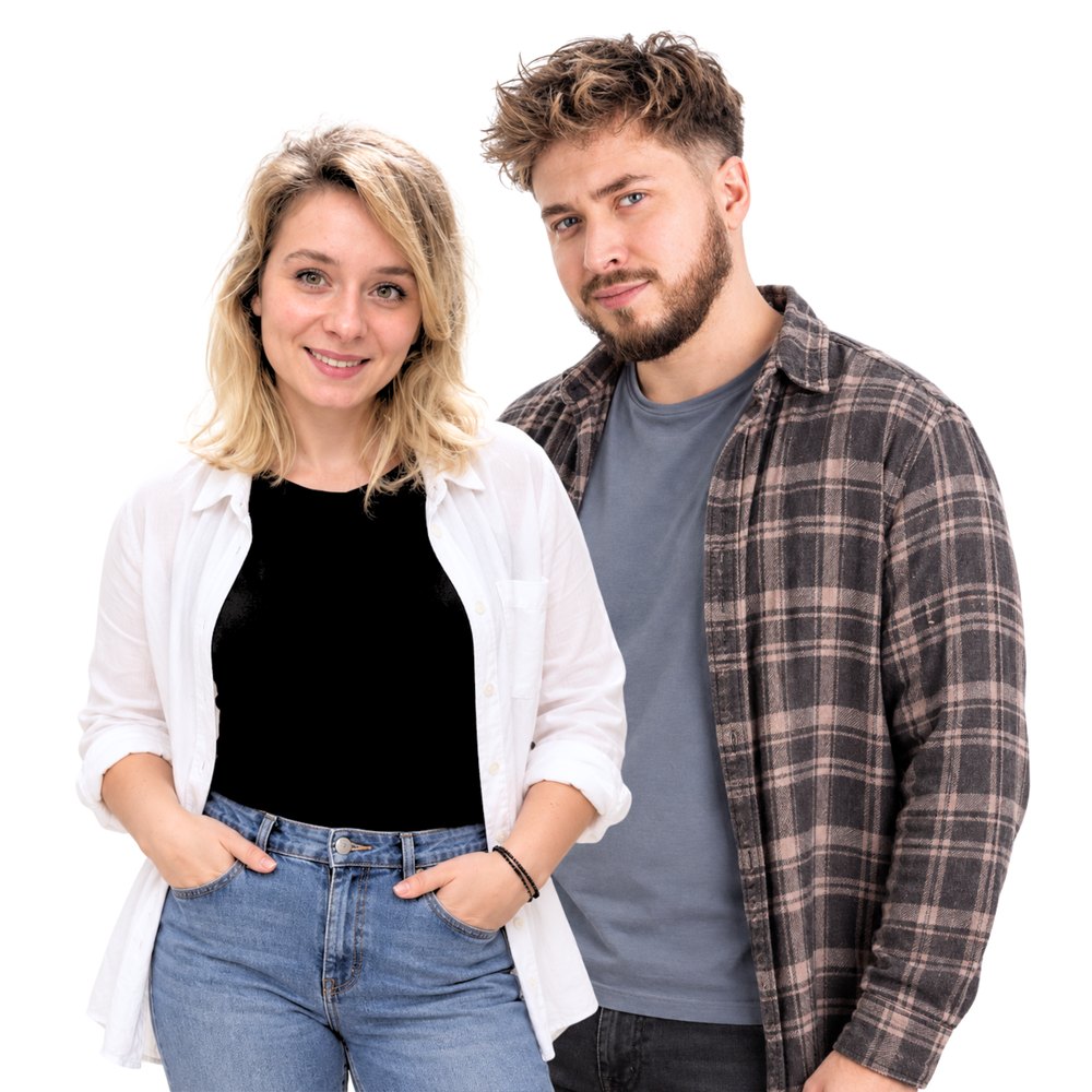 Maks i Wika z Vidsdeal, uśmiechnięci, w luźnych strojach